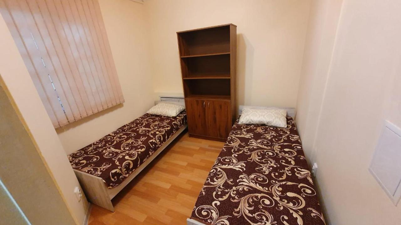 Family Hostel Almaty Exterior photo